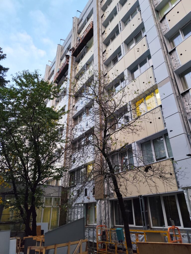 УКБ им. Сеченова. Фаворит ФС Металлокассенты (4)